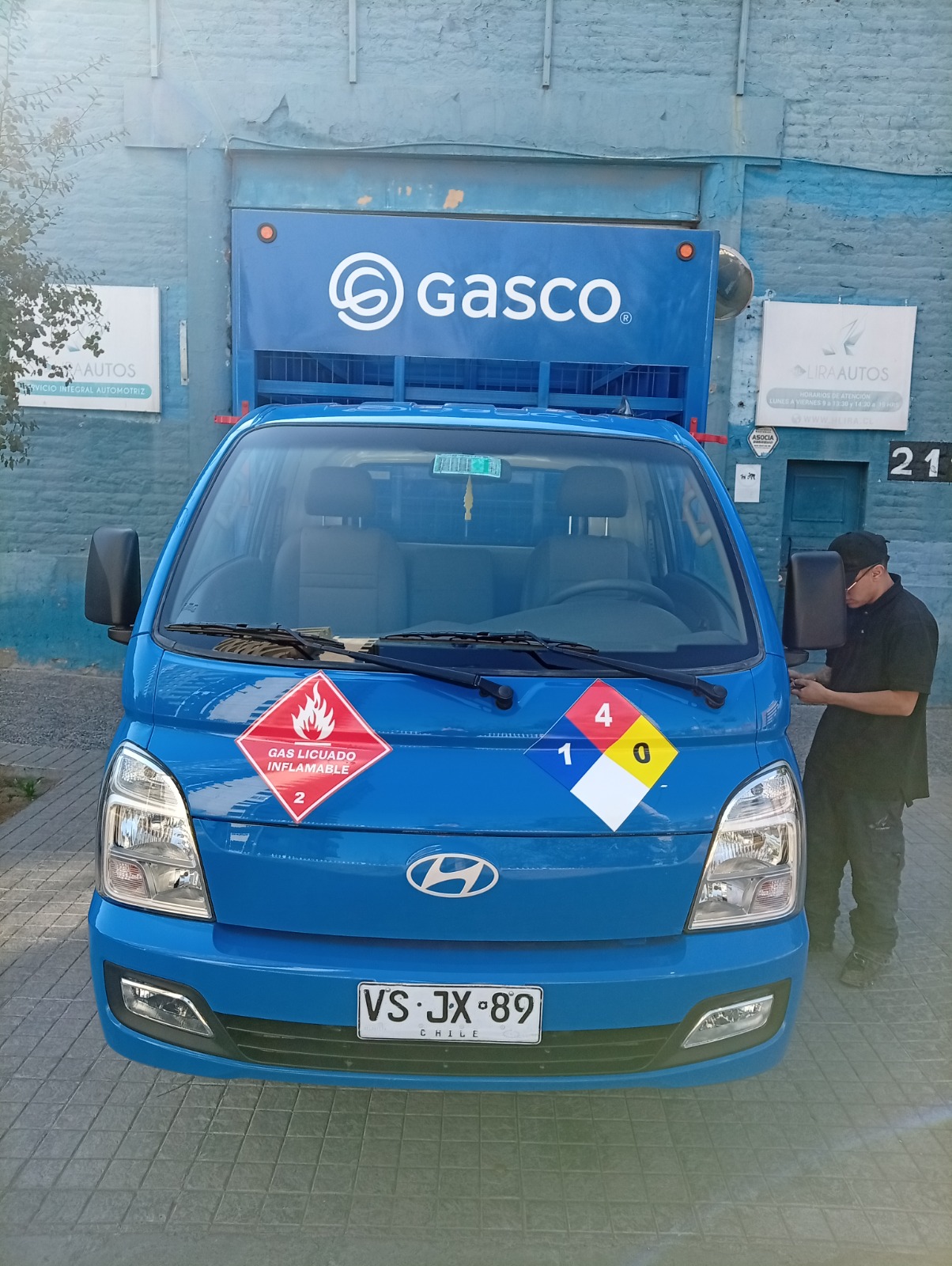 Camión Gasco reparado, vista frontal